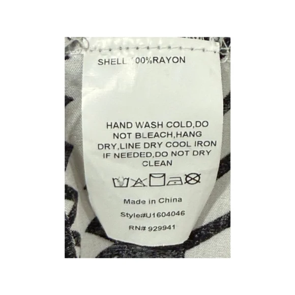 Suzanne Betro Plus 1X Black White Long Sleeve Dress - Size 1X (EUC) - Picture 4 of 4